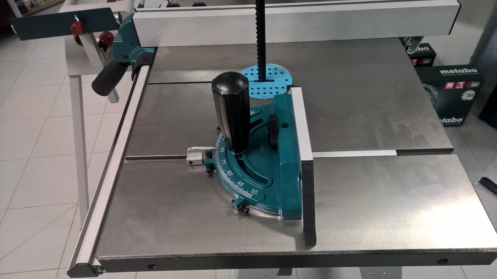 Makita LB1200 - 1