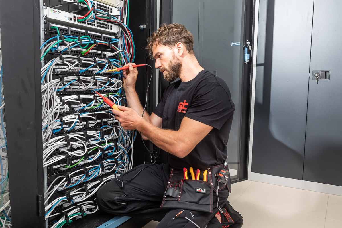 Elettricista con valigia professionale GT Line