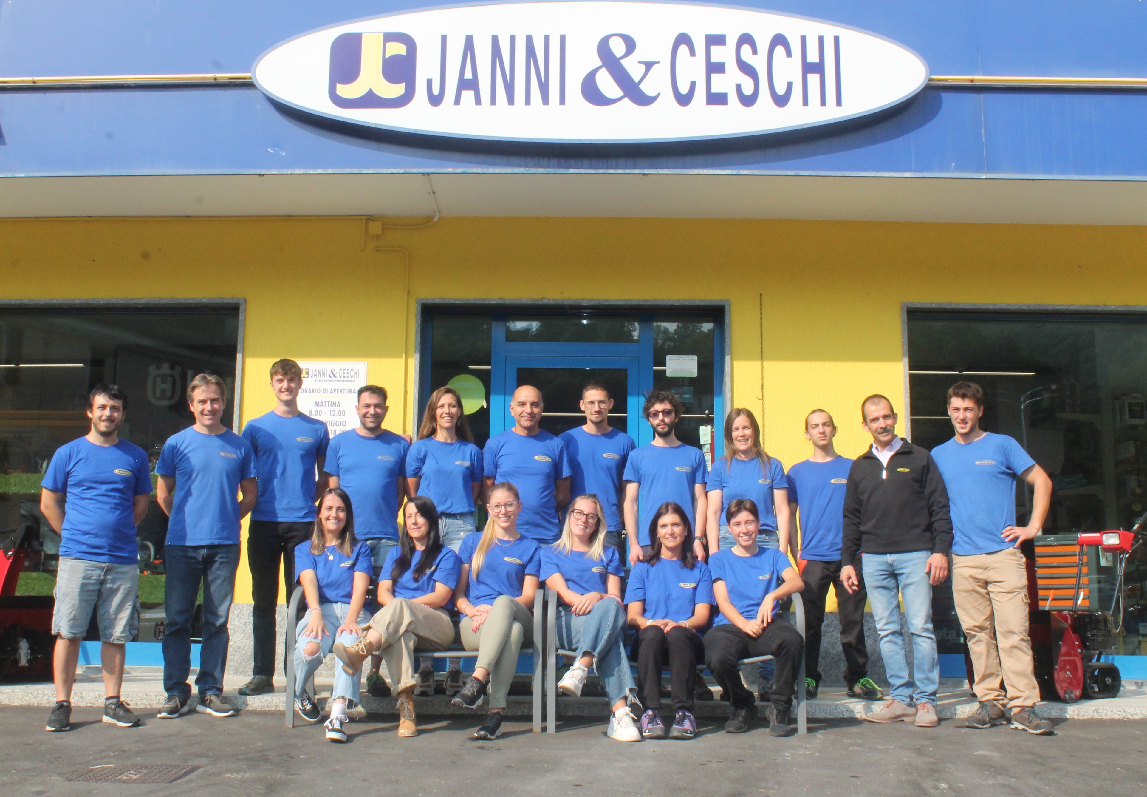 Foto di gruppo del team Janni & Ceschi e Fershop